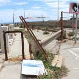 Da oltre dieci anni infatti gli ultimi 200 metri dell�arteria, quelli che portano sino a Cala Sant�Andrea, sono stati chiusi al traffico per motivi di sicurezza...